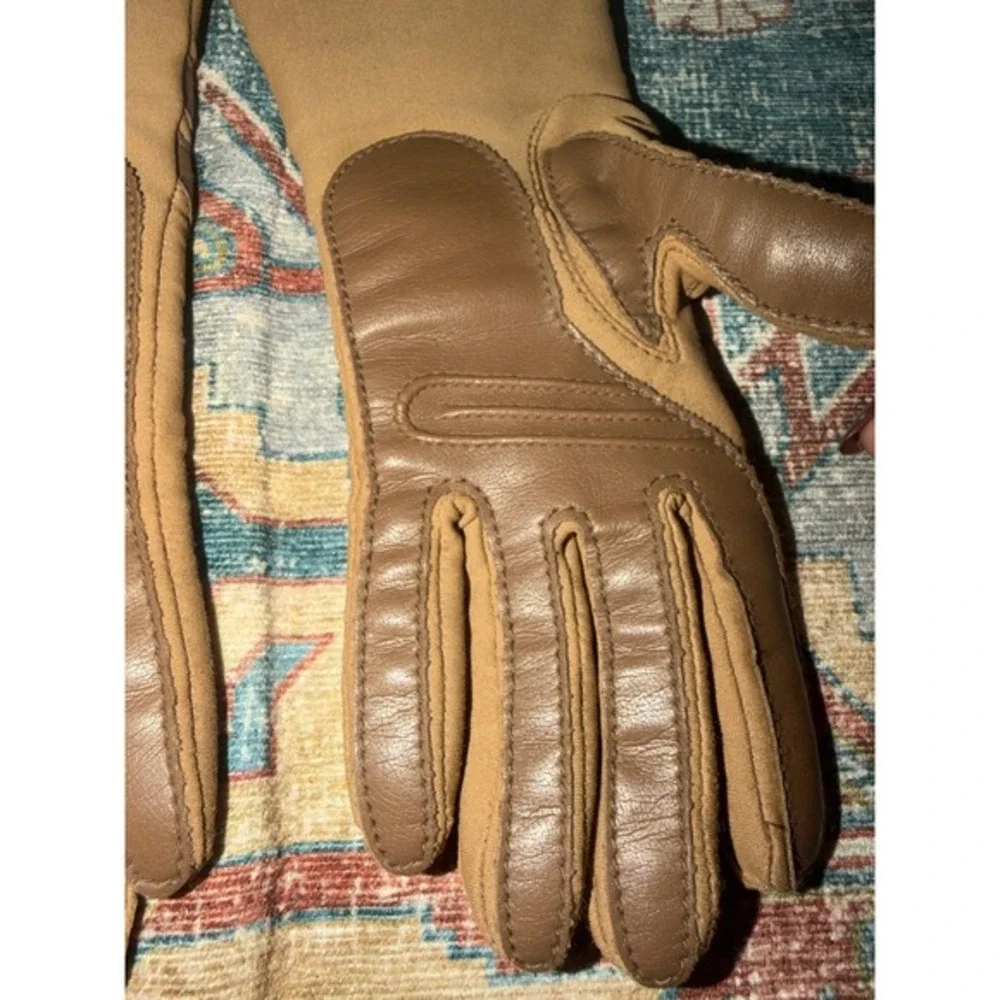Vintage Sheer Energy Tan Nylon Spandex‎ Gloves Brown Leather Palm Lined One Size